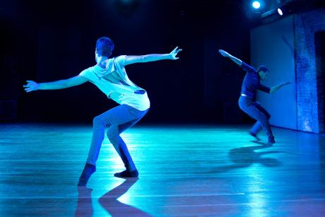 Oltre la linea, percorsi di danza contemporanea
