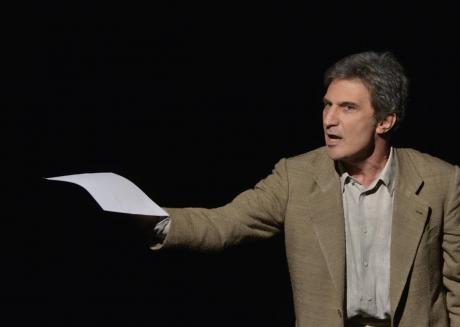 La neve del Vesuvio  diretto e interpretato da Andrea Renzi
