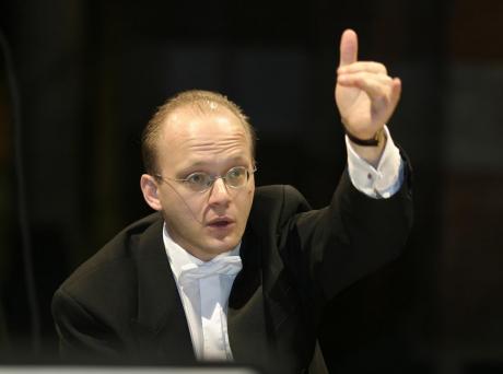 Hansjörg Albrecht dirige un programma di Musiche Settecentesche