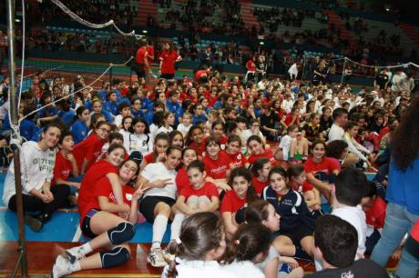 Domenica 7 giugno, dalle ore 9 alle ore 13, presso il Palazzetto dello Sport di San Pio si terrà la giornata “Sport: strutture sportive, regole e legalità”.