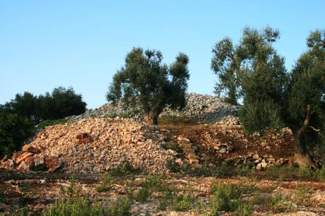 Le antiche Specchie messapiche tra archeologia e credenze popolari