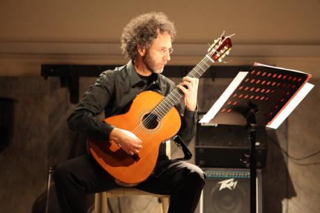 GIANLUIGI GIGLIO guitar recital