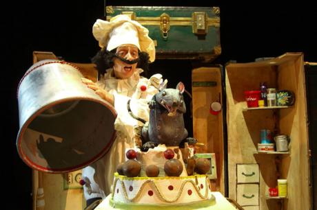 Ti Fiabo e Ti Racconto: Un Topo…Due Topi…Tre Topi…Un Treno per Hamelin - Accademia Perduta/Romagna Teatri