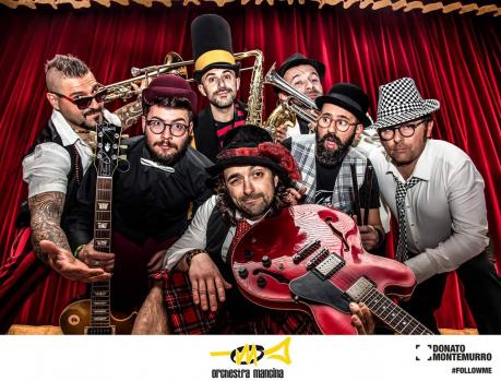 Orchestra Mancina live Xxl Beach Cafè