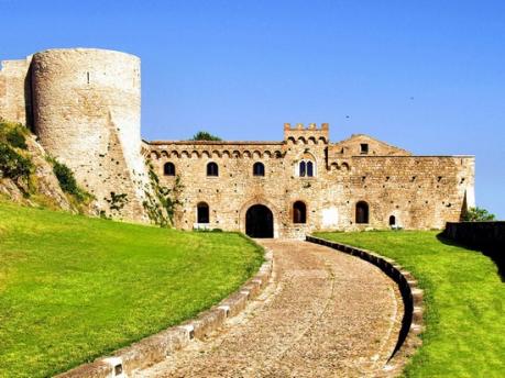 Il Castello Ducale di Bovino apre le Porte ai Baccanali Barocchi