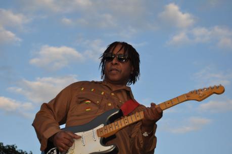 Gregg Kofi Brown: World Music a Mattinata tra Africa e Jazz