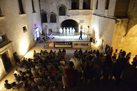 “6 personaggi in cerca della TUA storia” - spettacolo internazionale di Improvvisazione Teatrale