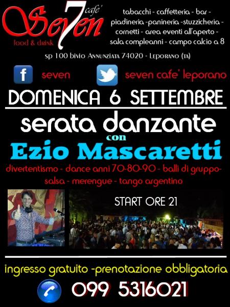 la balera della Domenica al Seven cafe' di leporano