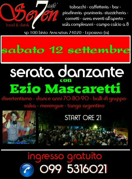 La balera del sabato sera al Seven cafe'