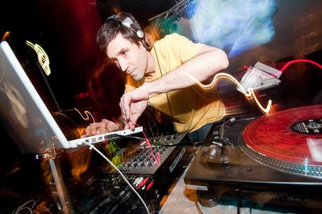 Katzuma (aka Deda) e dj Trix per la prima del #Boomblackparty