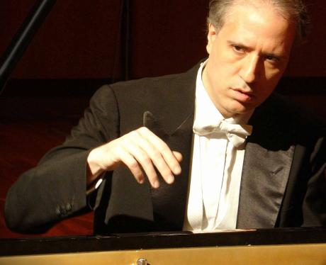 Giovanni Bellucci, pf, e l'Orchestra della Magna Grecia