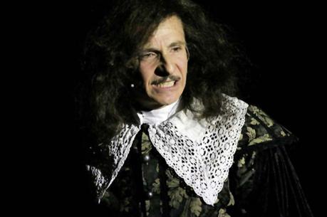 Carlo Buccirosso in Il divorzio dei Compromessi Sposi