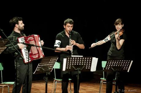 Tanz Tanz Trio: Sonorità Klezmer e Canti Yddish