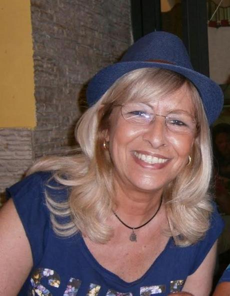 … a Napoli invece è così! Uno spettacolo scritto e raccontato da Giovanna Castellano