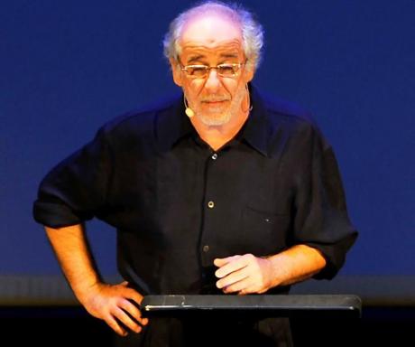 Toni Servillo legge Napoli