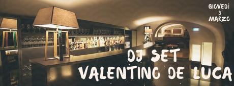 Aperitivo con: VALENTINO DE LUCA DjSet