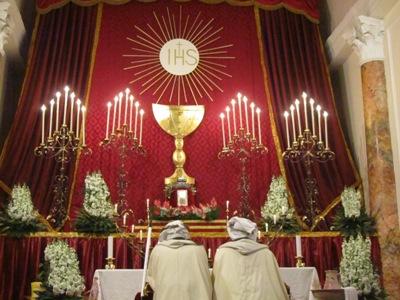 MOTTOLA (TA). Il Giovedì Santo, Coena Domini e pellegrinaggio delle paranze del Carmine, a guardia dei Repositori