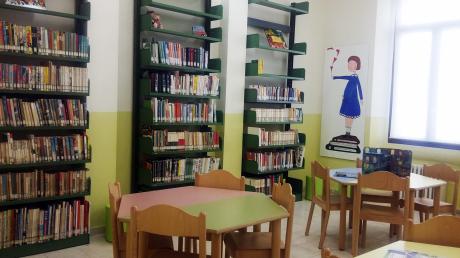 Dona un libro alla tua biblioteca!