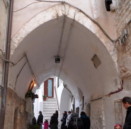 Di Arco in Arco! Le corti storiche di Bari Vecchia