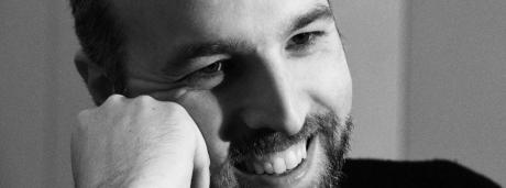 Lorenzo Marone presenta “La tristezza ha il sonno leggero”. Dialoga con l’autore Nando Cannone