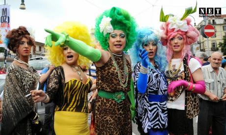 Il mercoledì friendly del Caffè degli Esordi: Travestiti Pride!