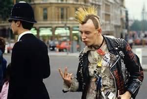 "Il Punk_Gli inni, le verità e gli equivoci di un genere rivoluzionario!"