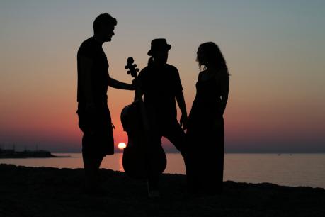 Le sonorità eleganti del trio Alchimia Hotel al Mavù di Locorotondo