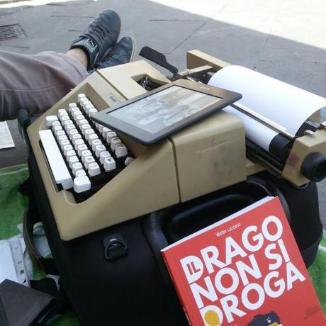 Walter Lazzarin presenta "Il drago non si droga". Lido Marinelli (Patù) domenica 24 luglio