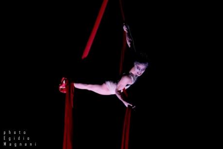 Hell in the Cave - versi danzanti nell'aere fosco