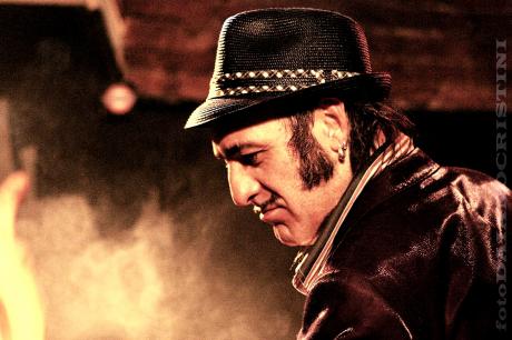 Tonino Carotone trio in concerto