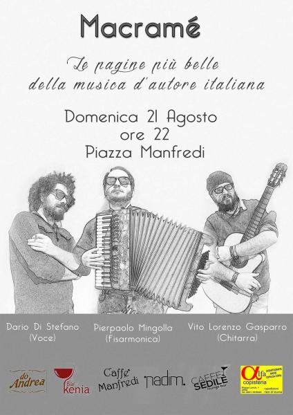 Macramè live in Piazza Manfredi, a Oria (BR)