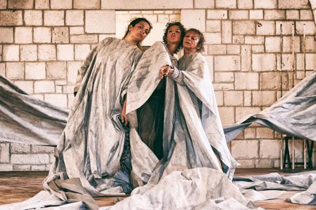 "A Casa" di Donatella Caprioglio - Regia di Carlo Formigoni