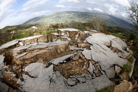 Terremoti: Origini, Storie e Segreti Dei Movimenti della Terra