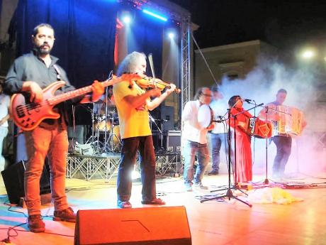 Pizzicati Sotto Lu Pete suonano alla Castagnata