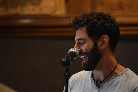 Medison Italian Acoustic Night - happy birthday Francesco!