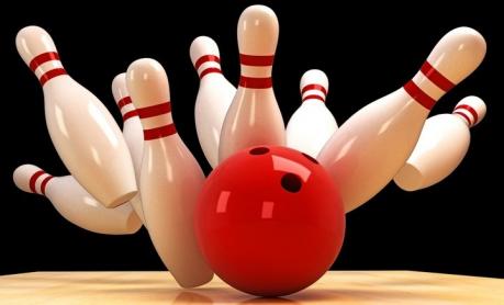 Amici, una serata a birilli / Nel segno di Mozart: gioia, amicizia e intimità