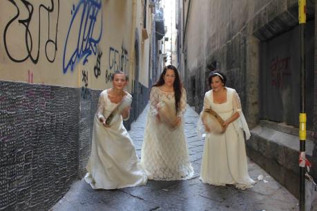 Le Assurd ritornano a Napoli e suonano per sostenere l'Asilo Filangieri