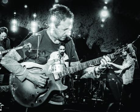 ALBERTO PARMEGIANI trio - "White Waves"