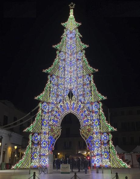 Natale a Bari con Amgas: concerto gospel "Black and Blues". Solidarietà e spettacoli sotto l'Albero