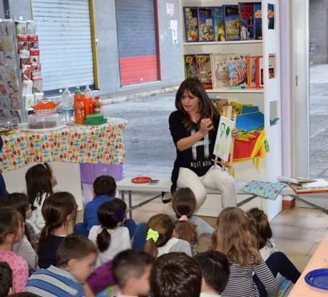 Amalfi Luna pART. Fa tappa in Costiera il progetto di arte itinerante per bambini di Natalie Colindres «Luna pART»