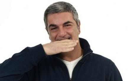 La comicità di Simone Schettino approda al Parco Del Poggio