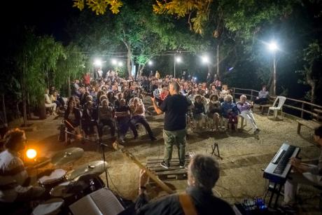 JAZZ IN VIGNA: MUSICA, CIBO, VINO E LA QUARTIERI JAZZ ORKESTRINE NEI VIGNETI DEI CAMPI FLEGREI