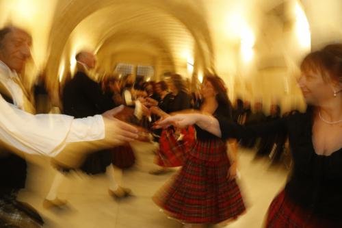 "Festa Scozzese", danze collettive e degustazione di birre, domenica 30 giugno a San Vito dei Normanni.