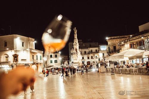 Ostuni Sparkling Wine | La città bianca incontra l'eccellenza dei vini spumante italiani