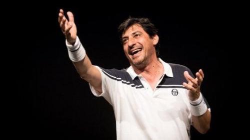 Emilio Solfrizzi in scena al Nuovo Teatro Abeliano con "Roger"