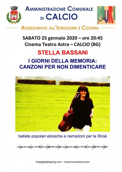 Stella Bassani a Calcio  canta per il Giorno della Memoria