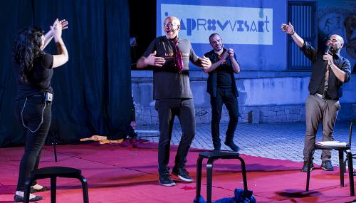 "Imprò, la sfida spettacolo di Improvvisazione Teatrale" venerdì 31 luglio a Castrignano de' Greci