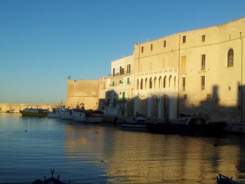 Monopoli al Tramonto