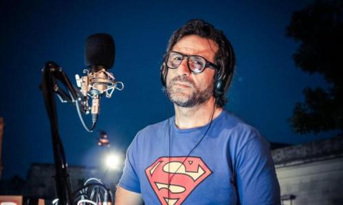 I solisti: Ippolito Chiarello in scena con "Appunti di un barbone"
