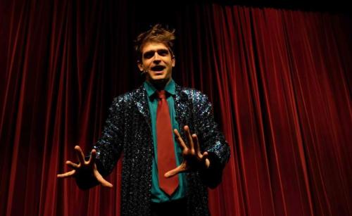 “1 e 95” , lo stand-up comedy show di e con Giuseppe Scoditti